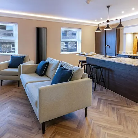 Cheltenham Loft Apartment