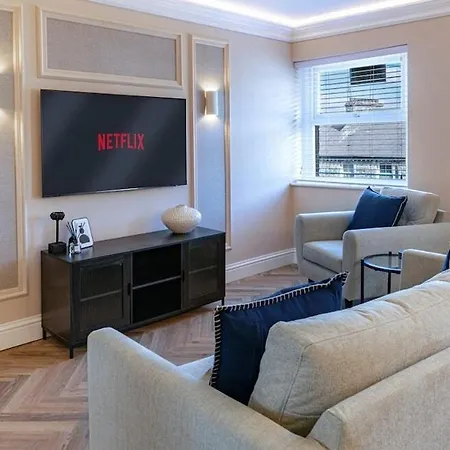 Cheltenham Loft Apartment