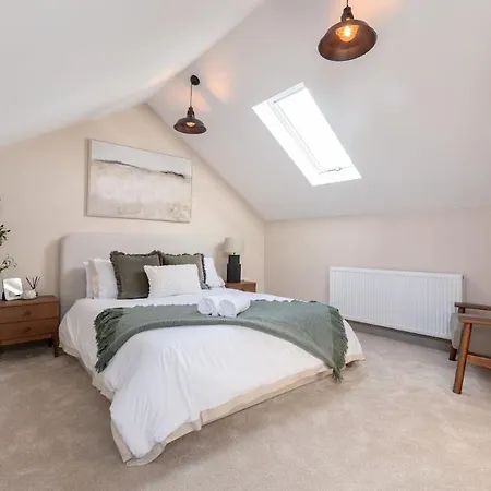 Cheltenham Loft * Harrogate